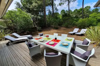 Image de Grande villa familiale face à la Forêt - 4ch 4sdb - calme absolu - Le Canon