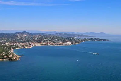 Image de Grand T3 standing (4* certifié) Clim wifi terrasse et tout à pieds