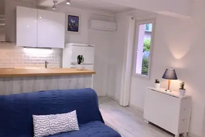 Image de Hyeres centre ville: charmant studio de 31 m² excellent état