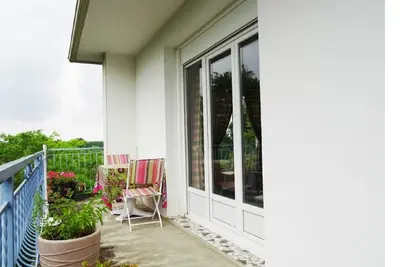 Image de Maison de campagne avec vue merveilleuse sur la vallée du Lot