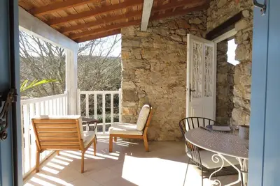 Image de Dans mas du XVIIe avec piscine, nord de Montpellier, sud des Cévennes