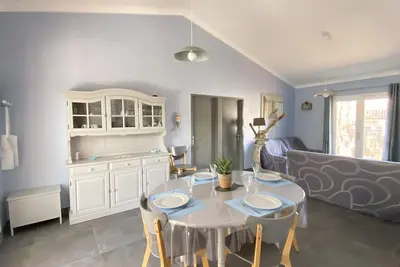 Image de Maison au calme 3 ch, 6 personnes, 400 m de la plage, la Grière, 3 étoiles