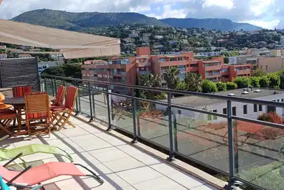 Image de T3  Le Lavandou plage à 500m, piscine, vue mer, 80m² de terrasses