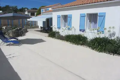 Image de Espace et confort à l'orée de la forêt et à deux pas de la plage