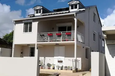 Image de Charmant bas de villa 100 m2 bourg de Capesterre
