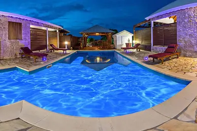 Image de Bungalow Vanille, piscine, 3Km de la plage