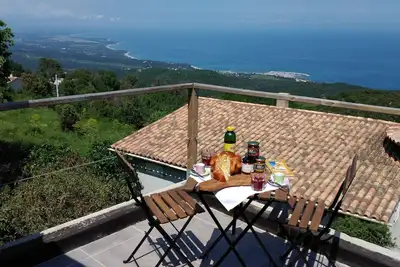 Image de A 10 mn de Solenzara maison de village rénovée, 2 terrasses Vue Mer pour 5 pers