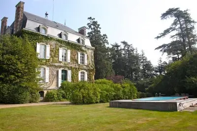Image de Chambre d'hôtes, B&Brissac, Maison de maître sur domaine boisé