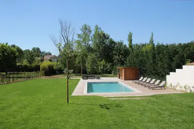 Image de Magnificent Modern Villa 5 minutes from Aix en Provence and its 12*5 heated swimming pool