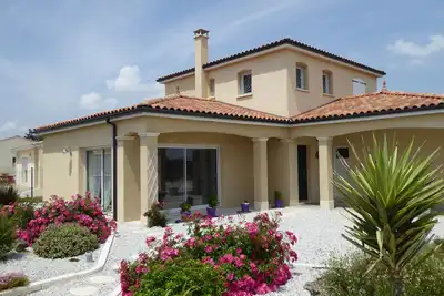 Image de Spacieuse Villa Vacances A La Mer Standing Meschers Sur Gironde