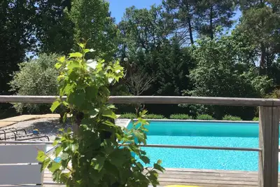 Image de Belle maison avec grande piscine pour la détente et la découverte du Perigord