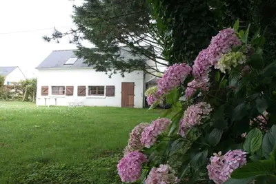 Image de Rabais sur prix/Maison Bord De Mer, 400 m de la plage, Calme assuré-Jardin privé.