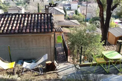 Image de Appartement Haut De Villa Sous Les Pins 13740 Le Rove
