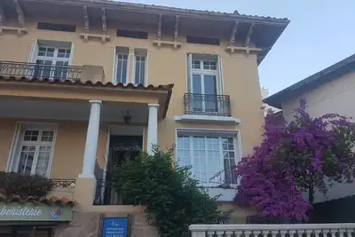 Image de Loue Appartement D'Artiste Spacieux +de 100m2 Renove Et A 2 Pas A Pied De La Mer