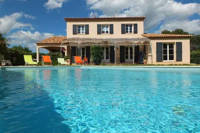 Image de Charmante villa 180m² climatisée avec piscine sur 1600m clos et arboré