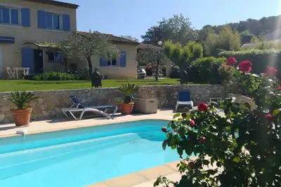 Image de Villa pour 6, piscine privée, 2 salles de bain, 3 chambres climatisées, Golf à 3 mn