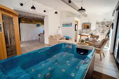 Gîte de charme thème Mer avec jacuzzi et sauna privatif