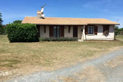 Image de Gîte Des Médocs + Animations Bateau, Bouées Tractées, Pêche en Mer, Œnotourisme