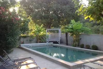 Image de House with swimming pool for 8 people 84800 Lagnes. Week or fortnight.