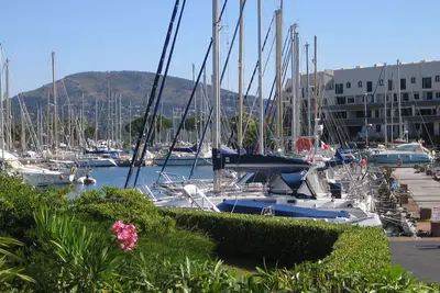 Image de Dans jolie  résidence  située aux marines de cogolin vue mer golfe de st tropez