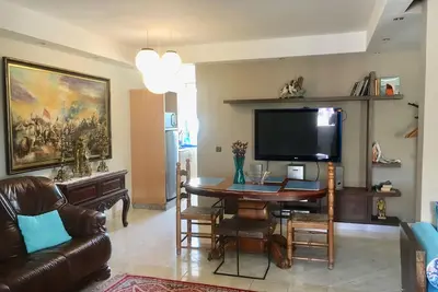 Appartement De Luxe Bien Situe Au Plein Centre Ville. Bien E ÉQUIPÉ