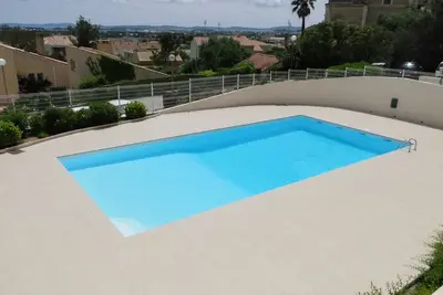 Image de Beau T2 bien équipé dans résidence avec piscine et tennis