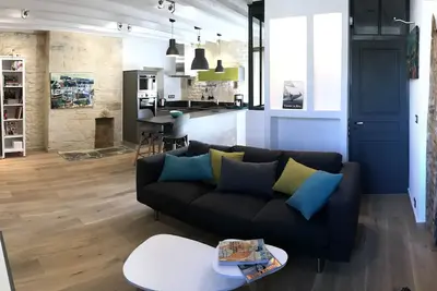 Image de N°2 - Appartement de charme à la Maison des Evêques - Etage 2