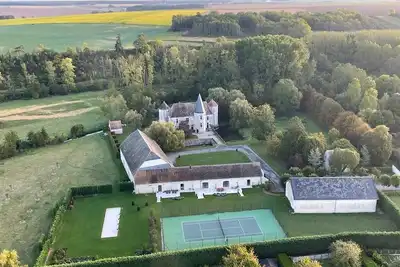 Image de Château 5 étoiles à 80 kilomètres de Paris.