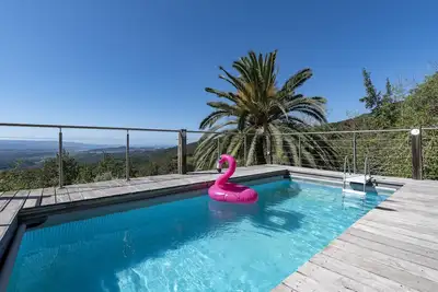 Image de Grande villa avec piscine, vue exceptionnelle mer et montagne