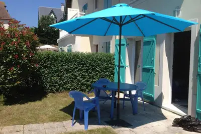 Image de Maison avec jardin, à 200 mètres de la plage, proche du centre de Cabourg.