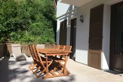 T3 ****étoiles 4/6 P  terrasse de 30 m²- 300 m village   parking privée- wifi