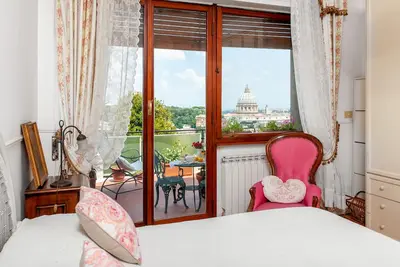 Image de Suite de luxe avec jardin panoramique sur le toit
