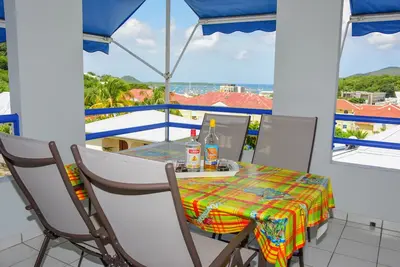 Image de Grand T2 classé 3 *** terrasse superbe vue sur la baie du marin tout confort