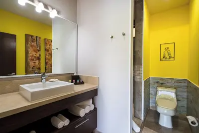 Image de R107 1 lit 1 salle de bain Suite Mountain View