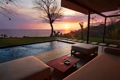 Image de 3 Br Boutique Villa avec l'une des plus belles vues de Santa Teresa