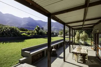 Image de Maison de 2 chambres @ A Hilltop Country Retreat Ă Swellendam