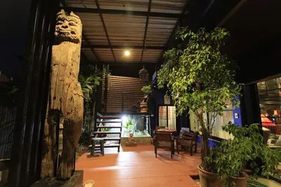 Image de #Ya Appartement sur la célèbre route Loy-Kroh, entre Night Bazar et la vieille ville