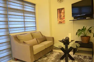 Un nouvel appartement loft luxueux d'une chambre - 3 minutes à pied du centre commercial Greenbelt