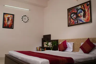 Image de Chambre privée confortable dans un penthouse de 2 Bhk