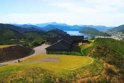 Image de Cette magnifique propriété surplombe Picton et les Marlborough Sounds