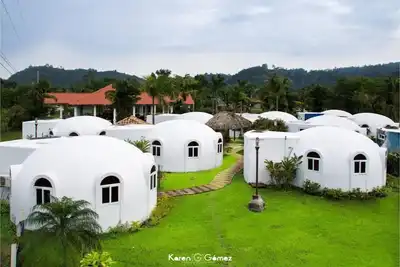 Image de The Domes: chambres d'hôtes