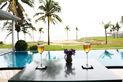 Image de Villa de luxe en bord de mer pour des vacances parfaites