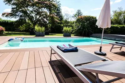 Image de Villa landaise (à la porte du Pays Basque) avec piscine à proximité des plages