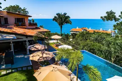 Image de Incroyable villa, élégante et proche de la plage, personnel complet, piscine privée