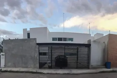 Image de Étrangers avec séjour indéfini à Mérida