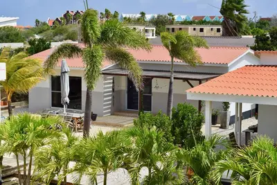 Image de Maison de vacances confortable à 3 minutes à pied de la mer