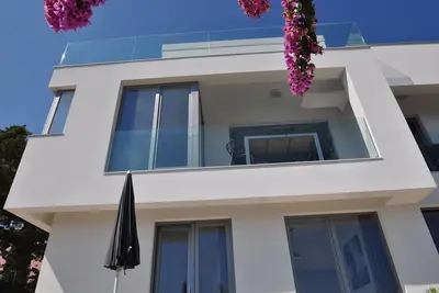 Image de Appartement design 3 ****, appartement moderne avec vue mer de toutes les pièces
