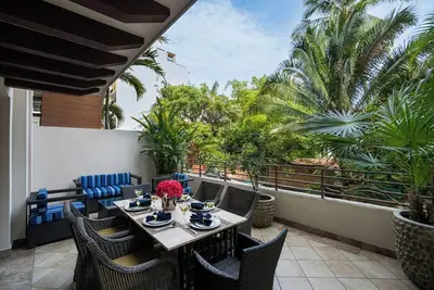 Image de Rth2 2 chambres 2 salles de bain 2 niveaux Loft Townhome
