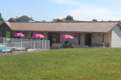 Image de Studio Rose en Dordogne, avec piscine & vue magnifique