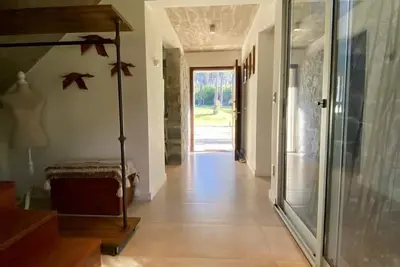 Image de Maison spectaculaire dans un quartier fermé près de la mer!
